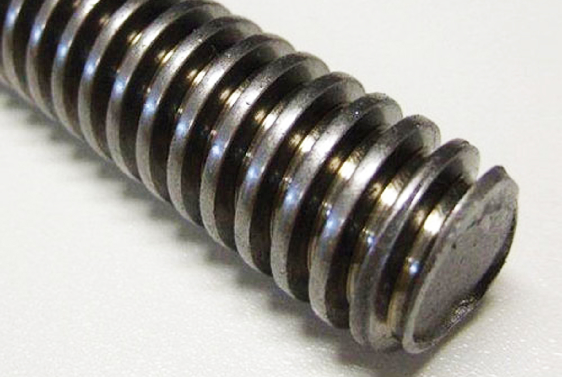 Báo giá thanh ren vuông M12, M16, M17. Đặc điểm của thanh ren vuông